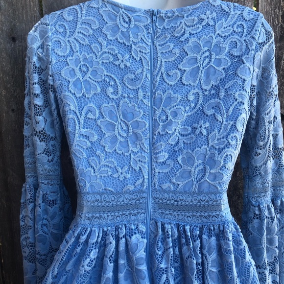 Sequin Hearts • blue lace flare sleeve dress - Picture 5 of 7
